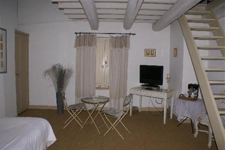 фото отеля La Maison Domaine de Bournissac Hotel Noves