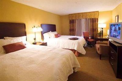 фото отеля Hampton Inn & Suites San Antonio-Airport