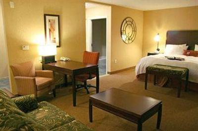 фото отеля Hampton Inn & Suites San Antonio-Airport