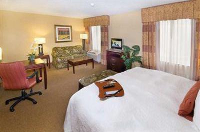 фото отеля Hampton Inn & Suites San Antonio-Airport