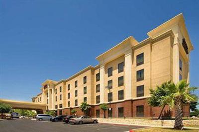 фото отеля Hampton Inn & Suites San Antonio-Airport