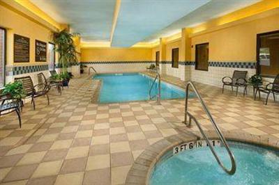 фото отеля Hampton Inn & Suites San Antonio-Airport