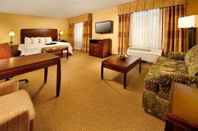 фото отеля Hampton Inn & Suites San Antonio-Airport