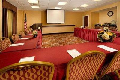 фото отеля Hampton Inn & Suites San Antonio-Airport