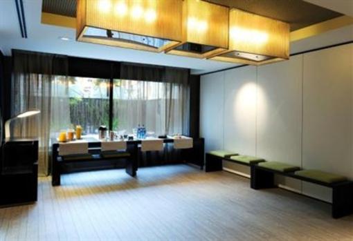 фото отеля Hotel Grums Barcelona