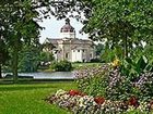 фото отеля Chateau Inn & Suites