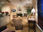 фото отеля Chateau Inn & Suites