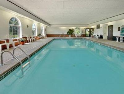 фото отеля Super 8 New Hampton