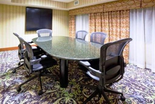 фото отеля Staybridge Suites Minneapolis Maple Grove