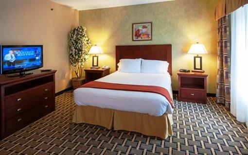 фото отеля Holiday Inn Express Hotel & Suites Warren (Ohio)