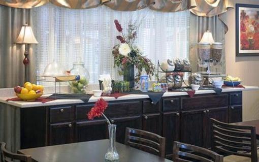 фото отеля Holiday Inn Express Hotel & Suites Warren (Ohio)