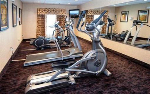 фото отеля Holiday Inn Express Hotel & Suites Warren (Ohio)