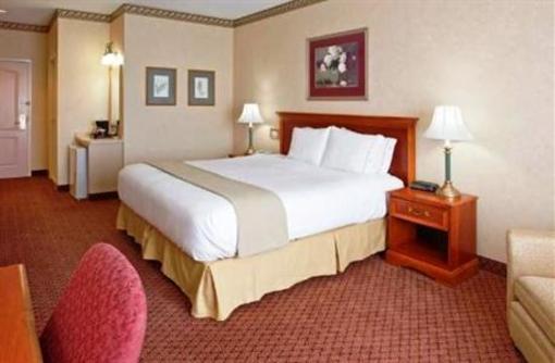 фото отеля Holiday Inn Express Hotel & Suites Warren (Ohio)