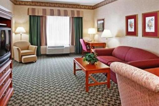 фото отеля Holiday Inn Express Hotel & Suites Warren (Ohio)