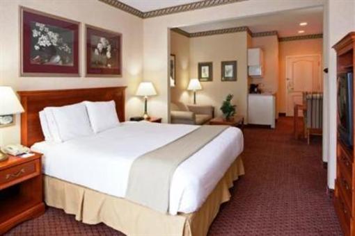 фото отеля Holiday Inn Express Hotel & Suites Warren (Ohio)