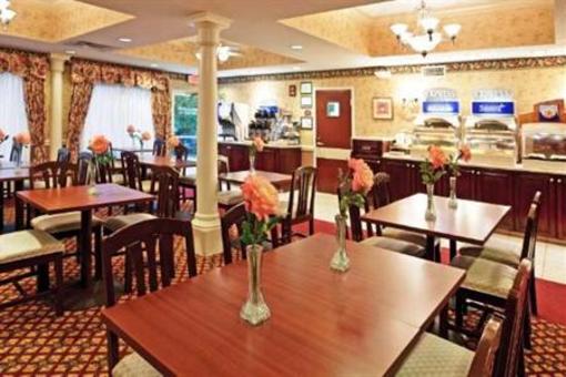 фото отеля Holiday Inn Express Hotel & Suites Warren (Ohio)