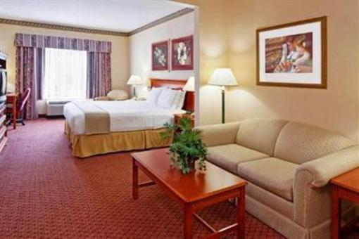 фото отеля Holiday Inn Express Hotel & Suites Warren (Ohio)