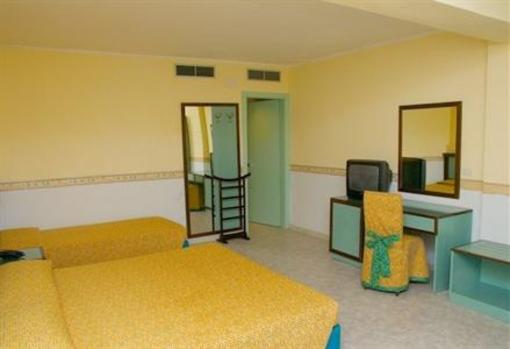 фото отеля Cala Greca Beach Resort