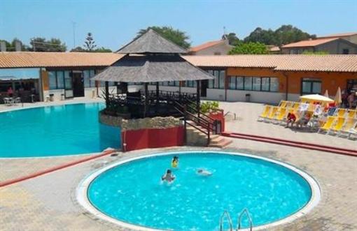 фото отеля Cala Greca Beach Resort