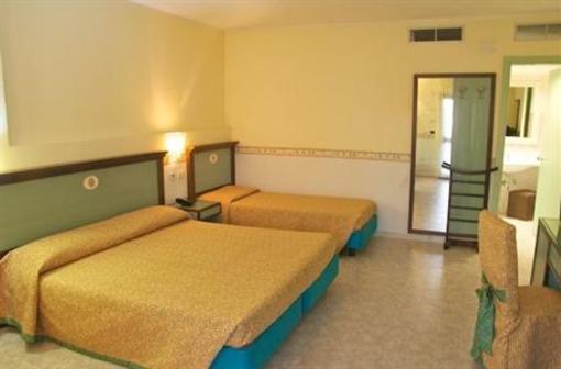 фото отеля Cala Greca Beach Resort