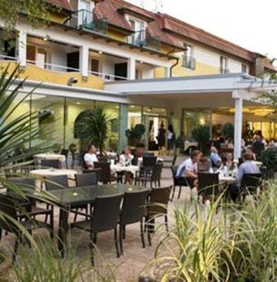 фото отеля Landhotel Birkenhof Gols
