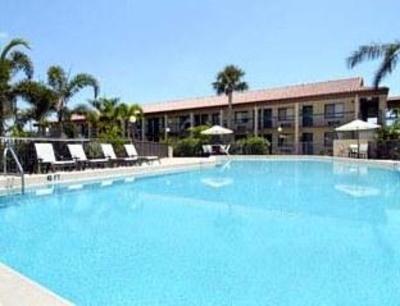 фото отеля Super 8 Riviera Beach/West Palm Beach