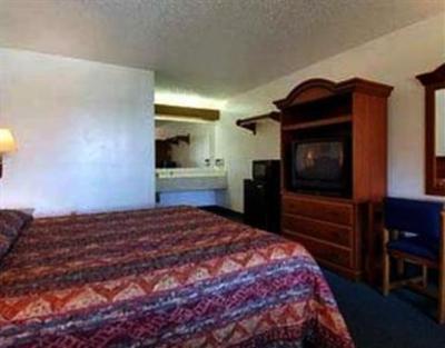 фото отеля Super 8 Riviera Beach/West Palm Beach