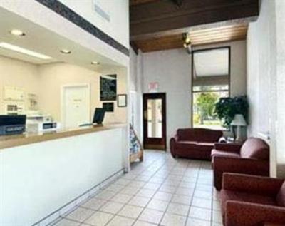 фото отеля Super 8 Riviera Beach/West Palm Beach