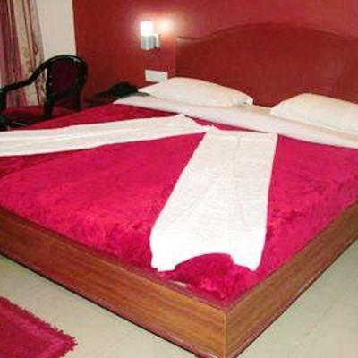 фото отеля Rockbay Hotel
