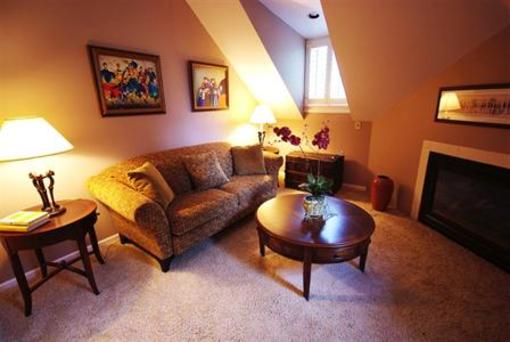 фото отеля Honey Hill Inn & Cabins at Engadine