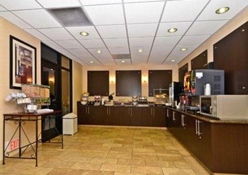 фото отеля Comfort Suites Near Industry Hills Expo Center