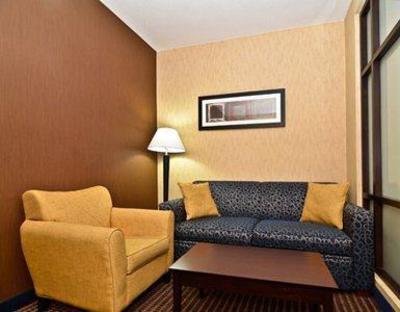 фото отеля Comfort Suites Near Industry Hills Expo Center