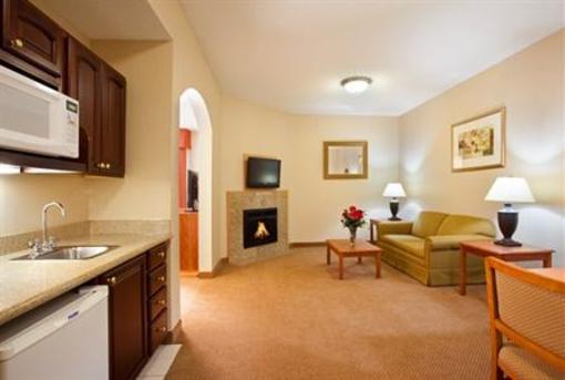 фото отеля Holiday Inn Express Hotel & Suites Logansport