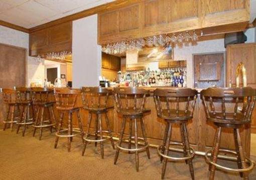фото отеля Quality Inn & Suites Bedford