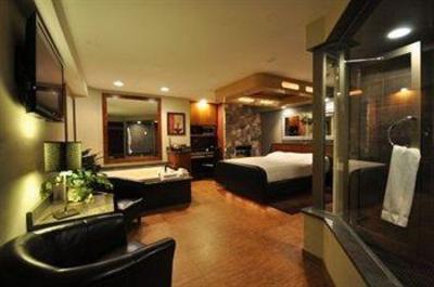 фото отеля Champagne Lodge & Luxury Suites Willowbrook