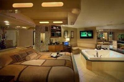 фото отеля Champagne Lodge & Luxury Suites Willowbrook