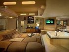 фото отеля Champagne Lodge & Luxury Suites Willowbrook