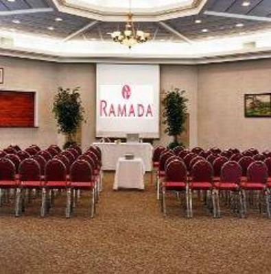 фото отеля Ramada Inn & Suites New Orleans Airport