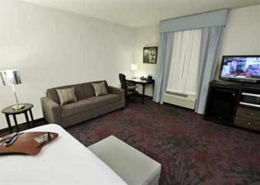 фото отеля Hampton Inn and Suites Winnie