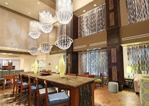 фото отеля Hampton Inn and Suites Winnie
