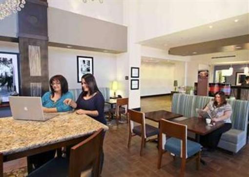 фото отеля Hampton Inn and Suites Winnie