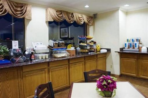 фото отеля Best Western Garden Inn San Antonio