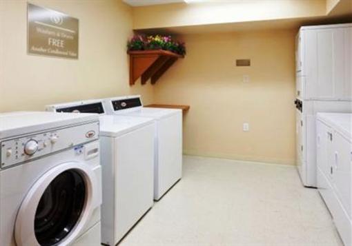 фото отеля Candlewood Suites Milwaukee North Brown Deer/Mequon