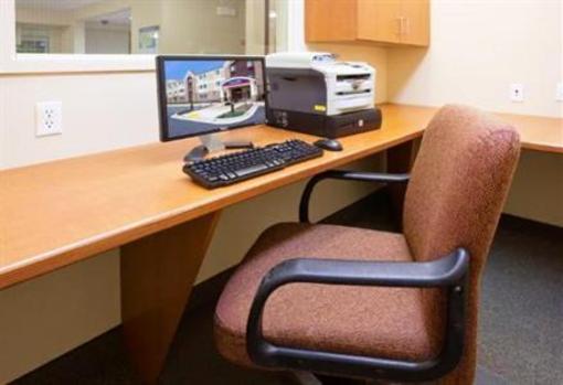 фото отеля Candlewood Suites Milwaukee North Brown Deer/Mequon