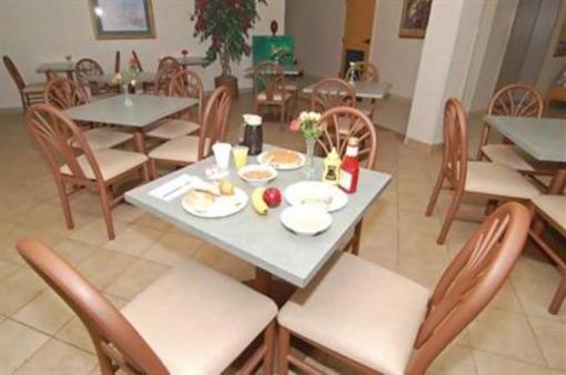 фото отеля Best Western Genetti Inn & Suites Hazle Township