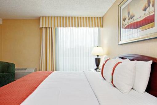 фото отеля Holiday Inn Fresno-Airport
