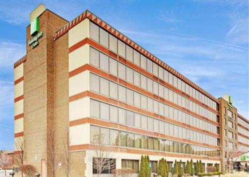 фото отеля Holiday Inn Hotel & Suites Warren