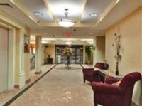 Holiday Inn Hotel & Suites Warren
