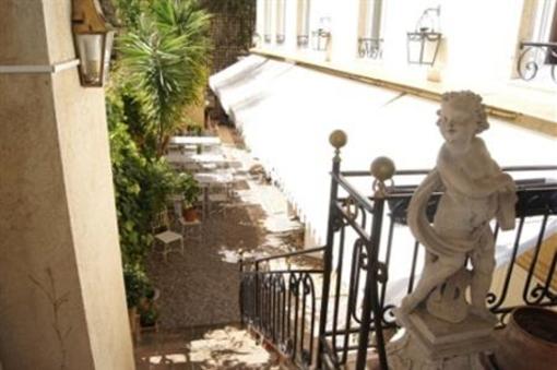 фото отеля Logis Ruc Hotel Cannes