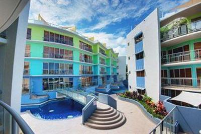 фото отеля Rolling Surf Resort